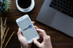 Community Manager : LindkedIn